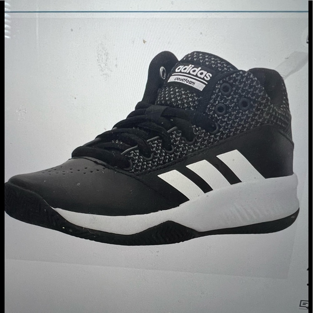 Adidas Originals Unisex-Kids Cloudfoam llation 2.0 low-top Basketball shoes